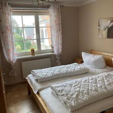 1 Strandstrasse 55 * Zingst